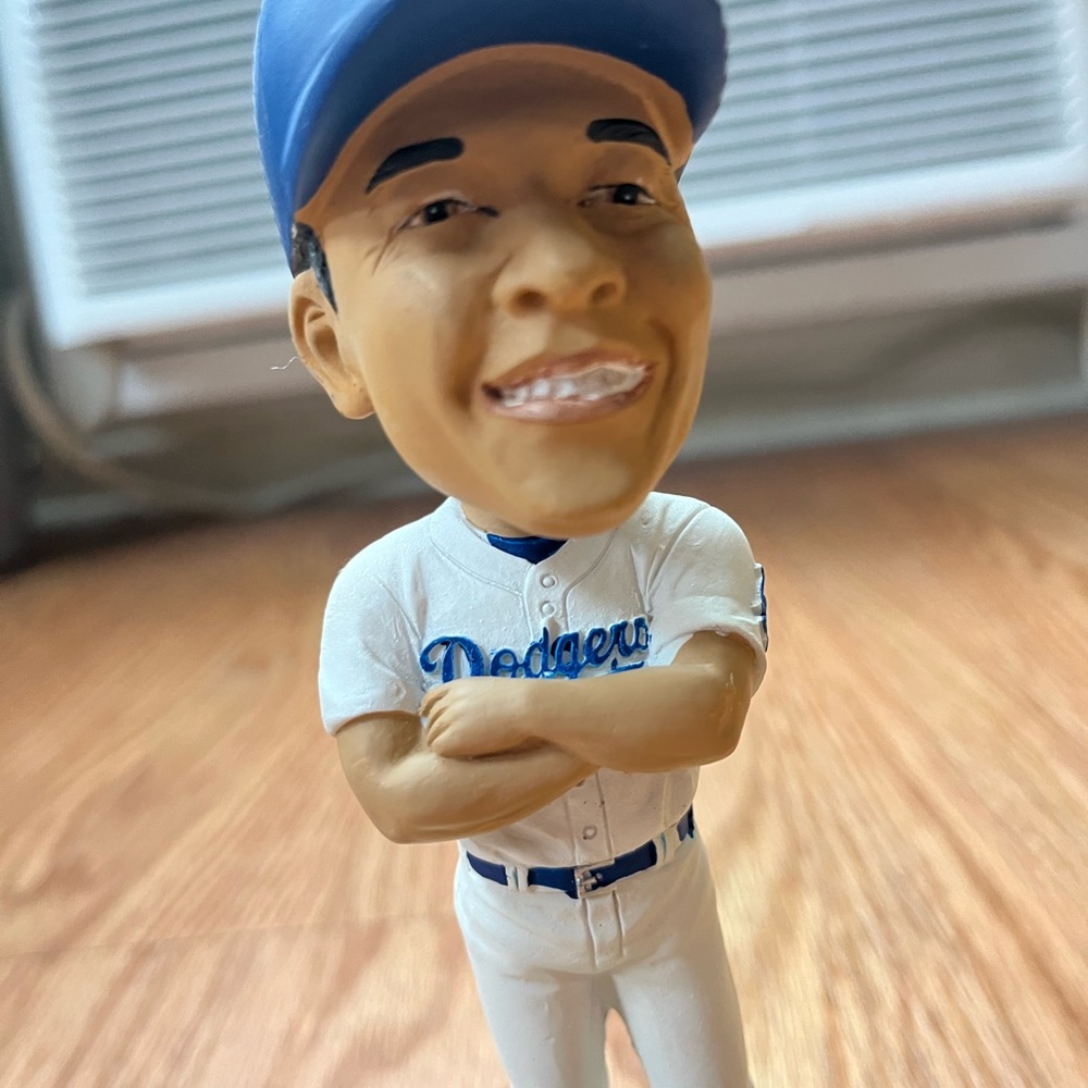Bobblehead - Picture 5 of 12